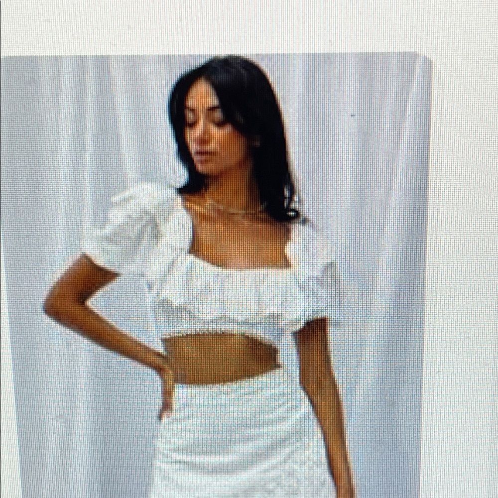 Glamorous eyelet Ruffle lace short sleeve Cropped Top - nwt